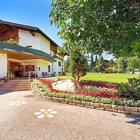 Aparthotel Sonnberg 4*