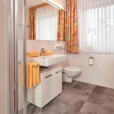 Aparthotel Sonnberg 4*