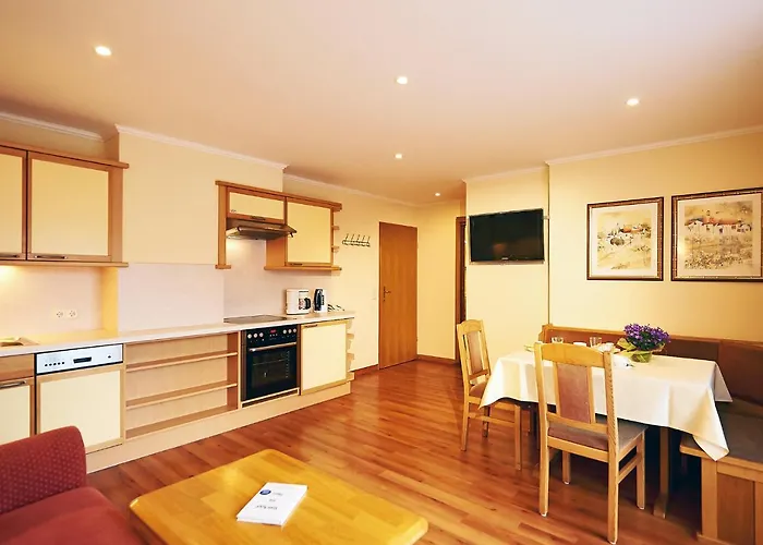 Sonnberg Aparthotel 4*